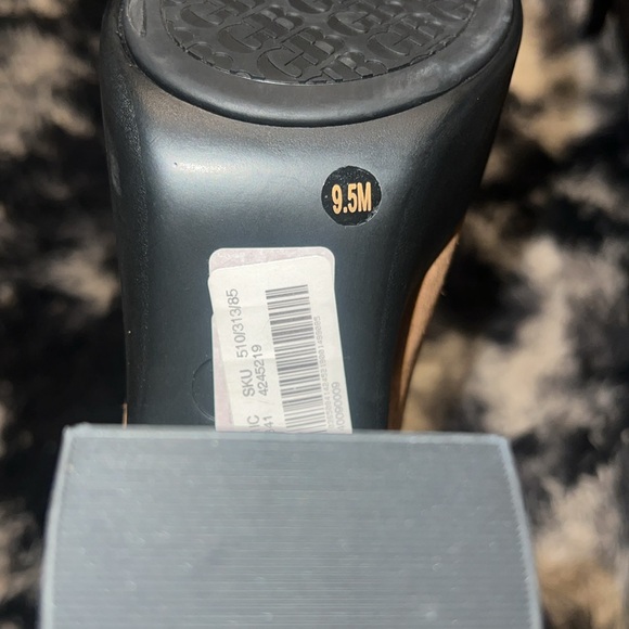 NWT Gianni Bini Bono So Chic Brown Suede Mules - Picture 5 of 5